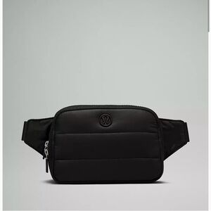 Lululemon Everywhere Belt Bag 2L in Wunder Puff